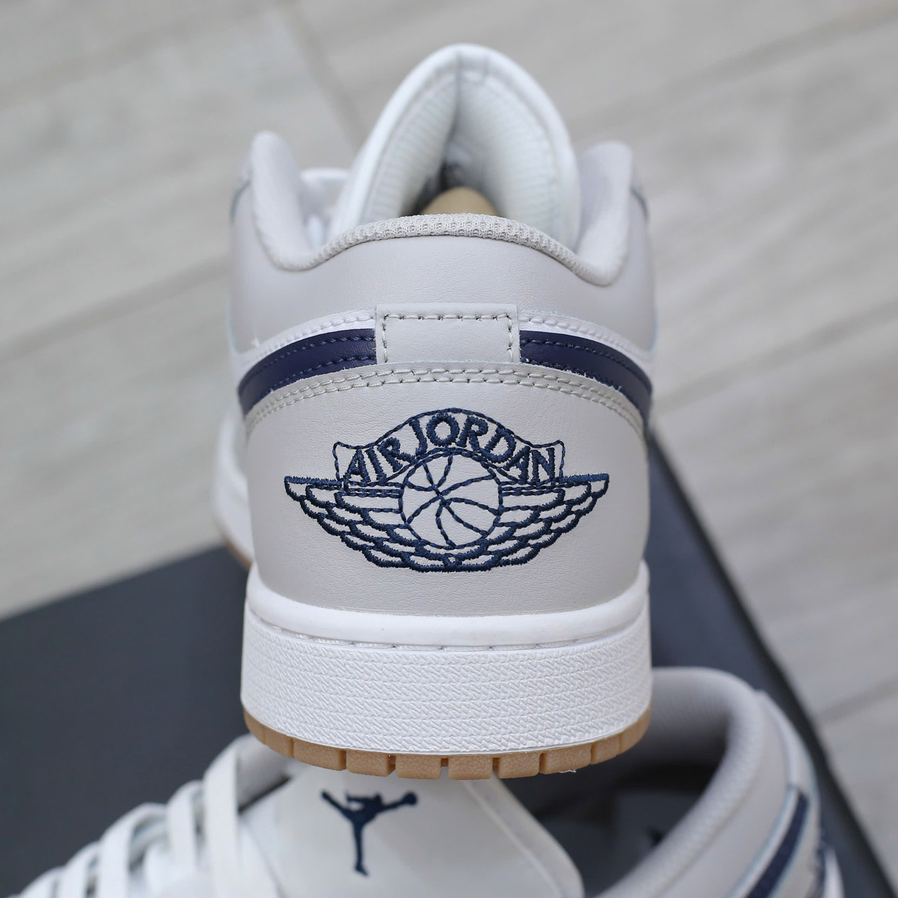 Giày Nike Air Jordan 1 Low ‘Georgetown’ Chuẩn 99% Auth