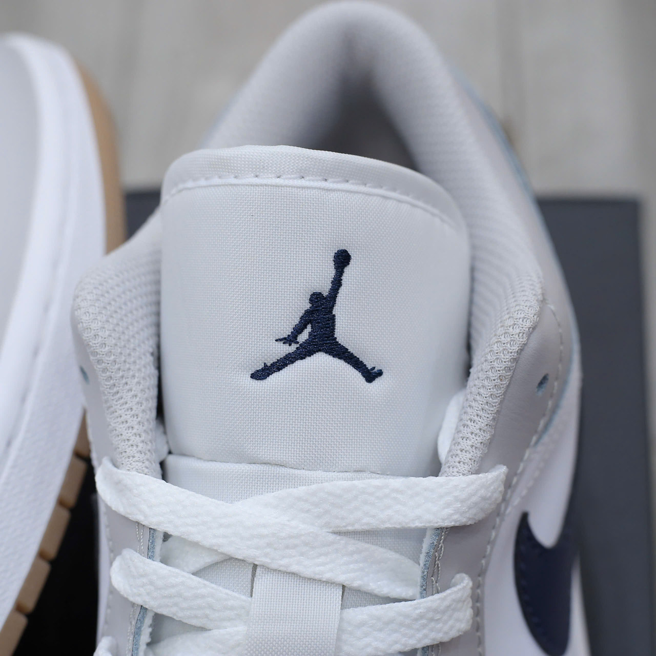 Giày Nike Air Jordan 1 Low ‘Georgetown’ Chuẩn 99% Auth