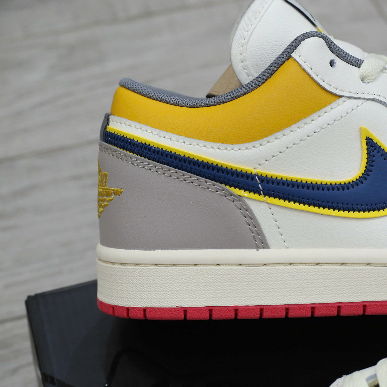 Giày Nike Air Jordan 1 Low Premium ‘Sail Yellow Ochre’ Chuẩn 99% Auth