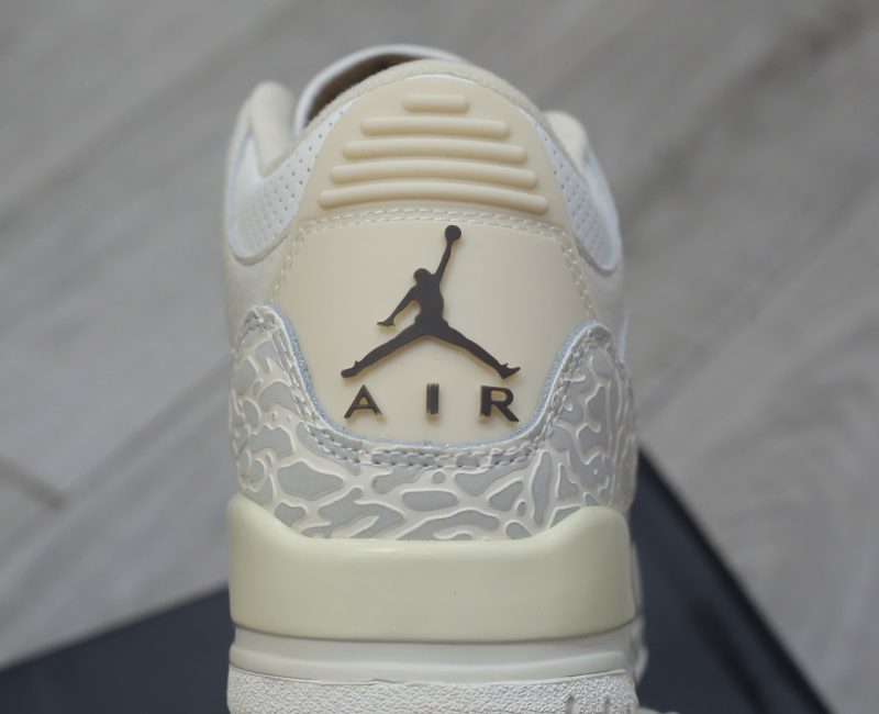 Giày Nike Air Jordan 3 Retro x Travis Scott Cactus Jack White Sail Chuẩn 99% Auth