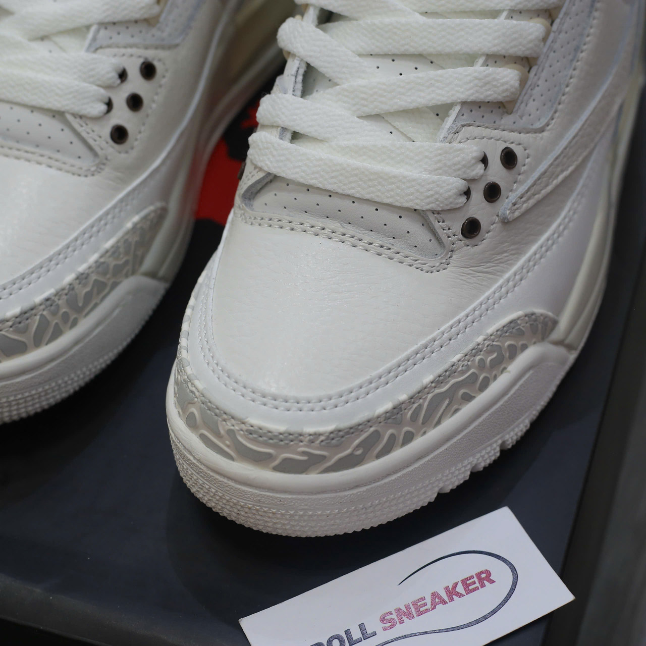 Giày Nike Air Jordan 3 Retro x Travis Scott Cactus Jack White Sail Chuẩn 99% Auth