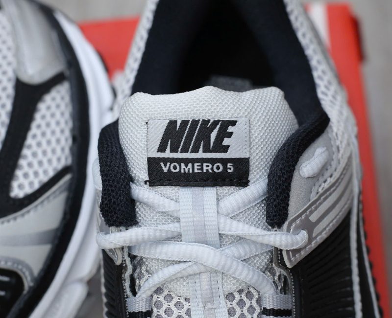 Giày Nike Zoom Vomero 5 ‘Metallic Silver Black’ Real