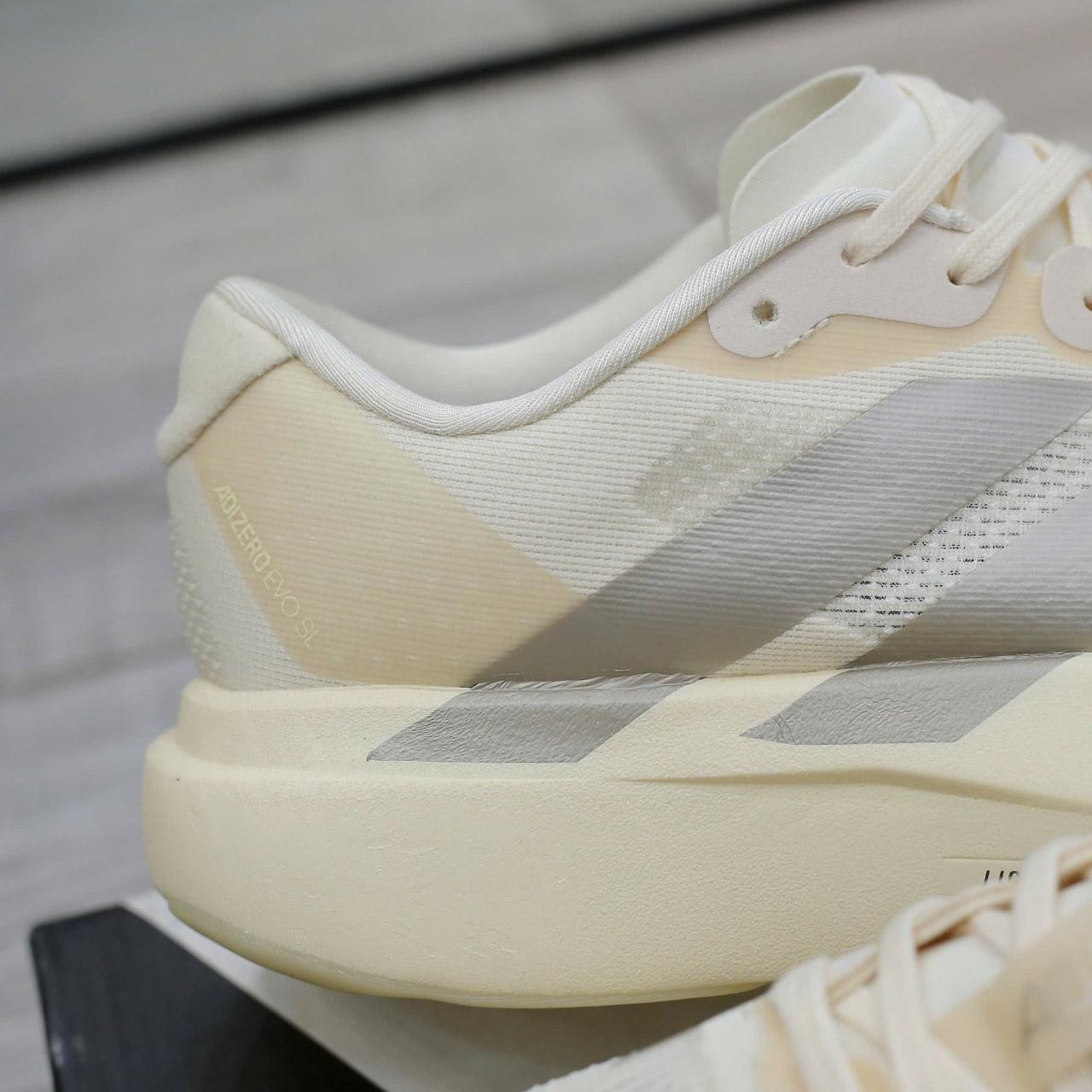 Giày Adidas Adizero Evo SL Wonder White Chuẩn 95% Auth