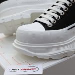 Giày Alexander Mcqueen Tread Slick ‘Black’ Chuẩn 99% Auth