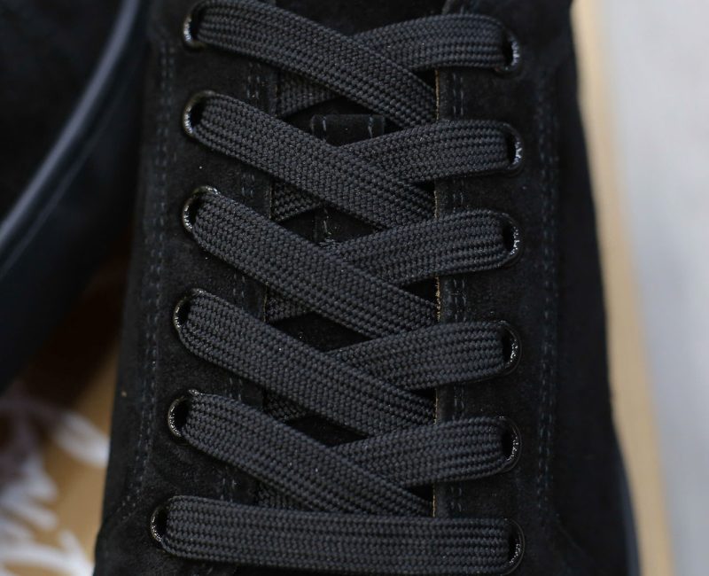 Giày Christian Louboutin Vieira Spikes 'Black' Chuẩn 99% Auth