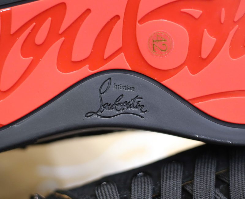 Giày Christian Louboutin Vieira Spikes 'Black' Chuẩn 99% Auth