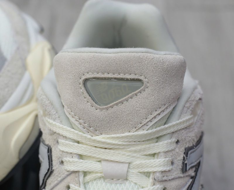 Giày New Balance 9060 Moonbeam Sea Salt Chuẩn 99% Auth