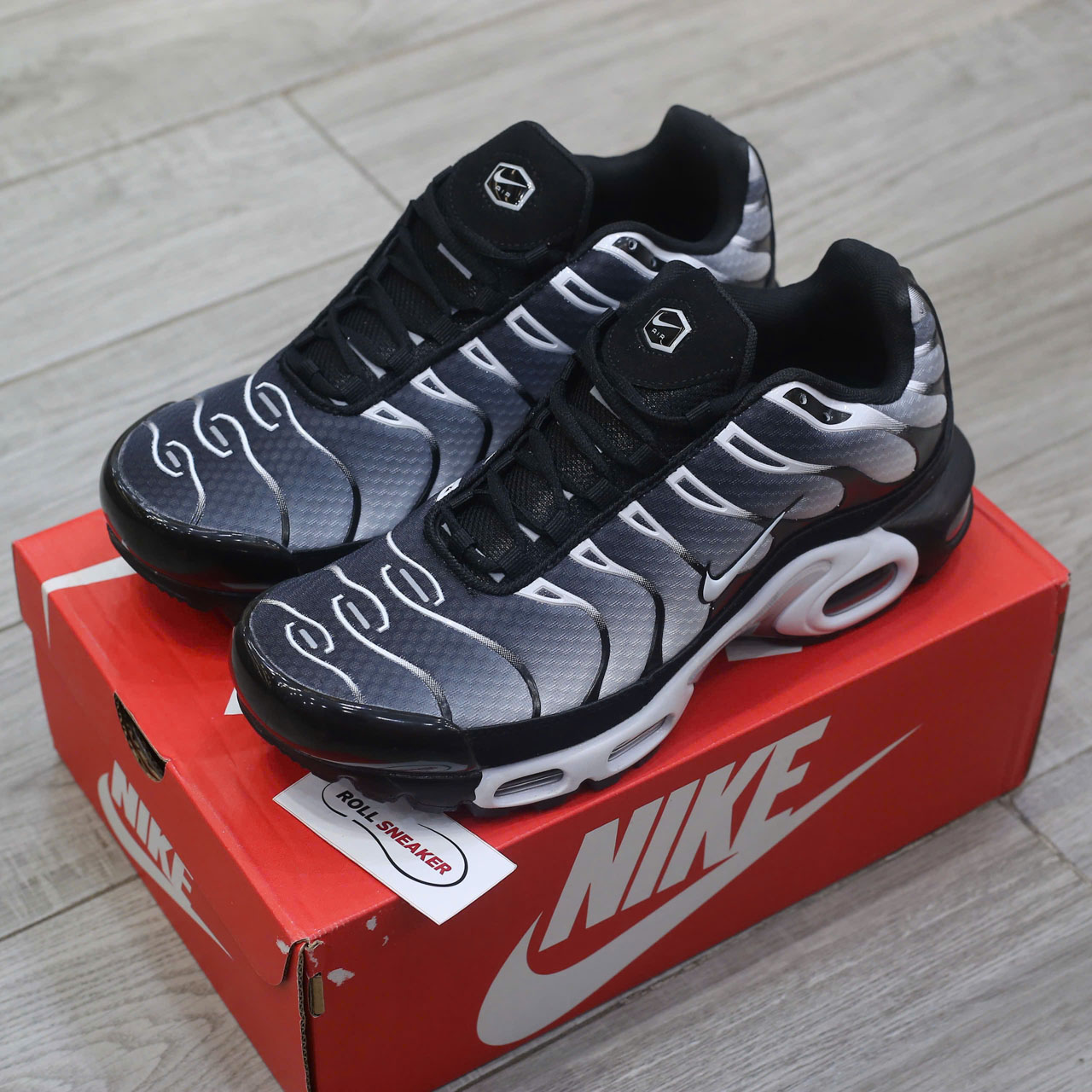 Giày Nike Air Max Plus ‘Black Metallic Silver’ Chuẩn 99% Auth
