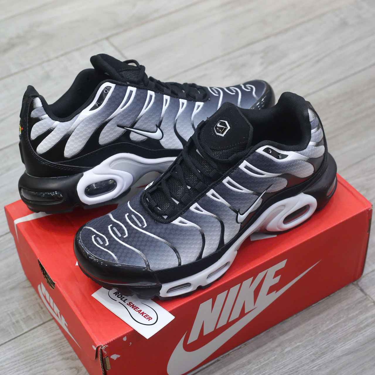 Giày Nike Air Max Plus ‘Black Metallic Silver’ Chuẩn 99% Auth