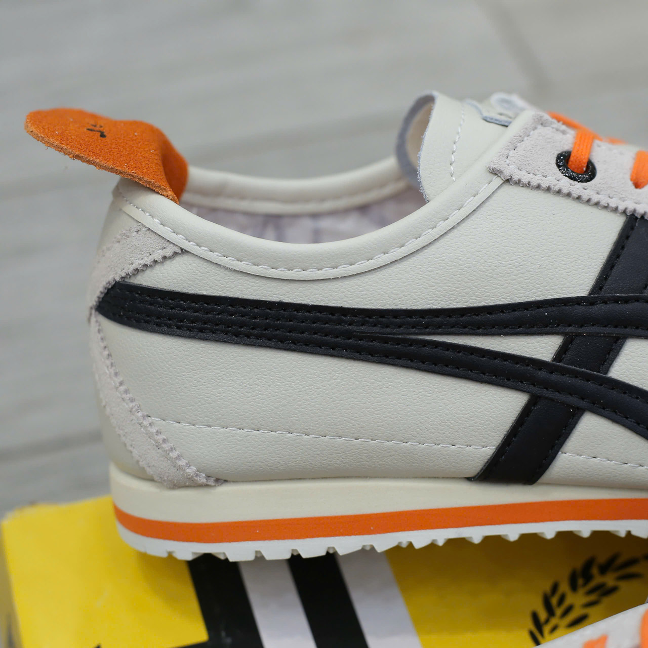 Giày Onitsuka Tiger Mexico 66 SD Cream Black Orange