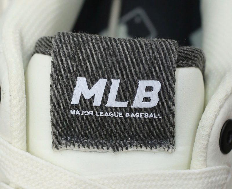 Giày MLB Chunky Liner Denim Pocket New York Yankees Black Like Auth