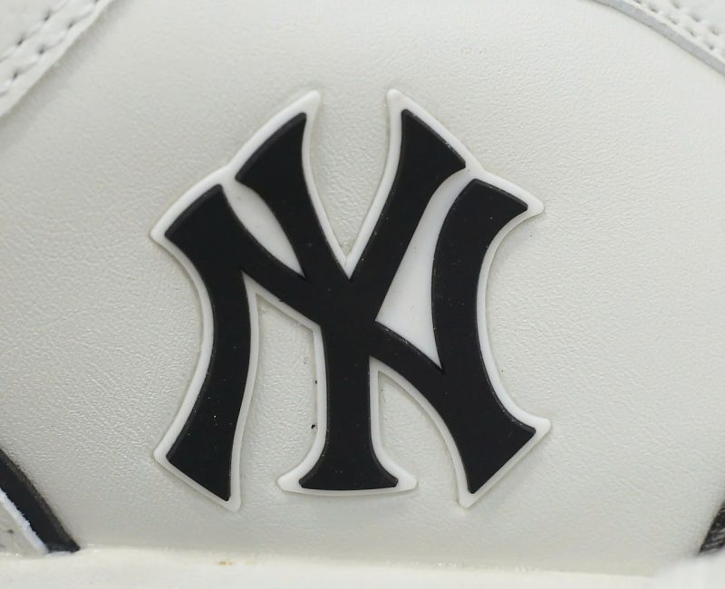 Giày MLB Chunky Liner Denim Pocket New York Yankees Black Like Auth