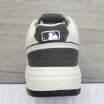 Giày MLB Chunky Liner Denim Pocket New York Yankees Black Like Auth