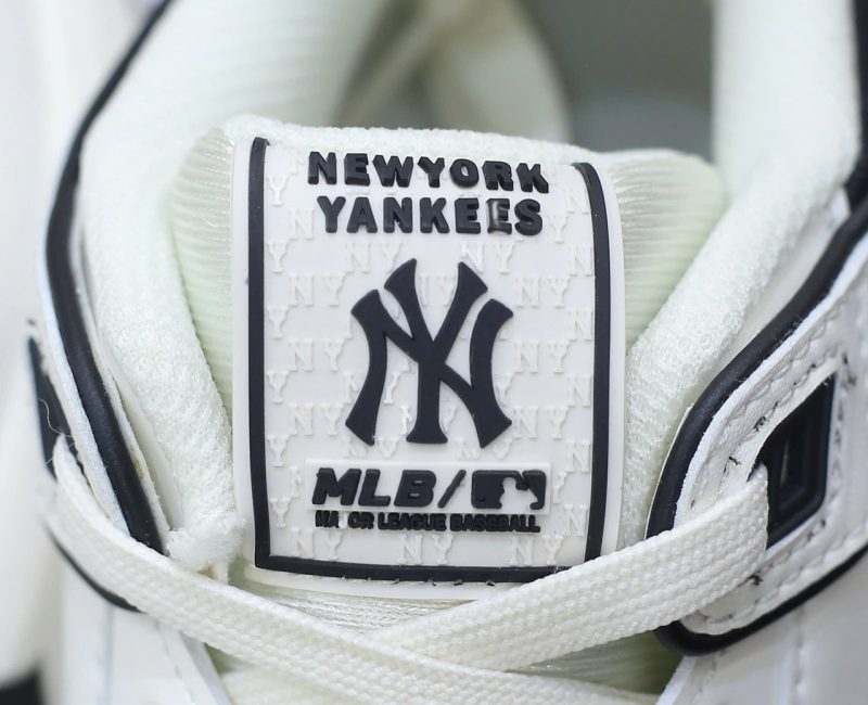 Giày MLB Chunky Liner Mid New York Yankees Black Best Quality