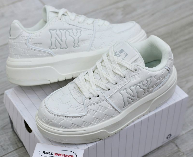 Giày MLB Korea Chunky Liner Embo Mono Cooperstown New York Yankees White Like Auth