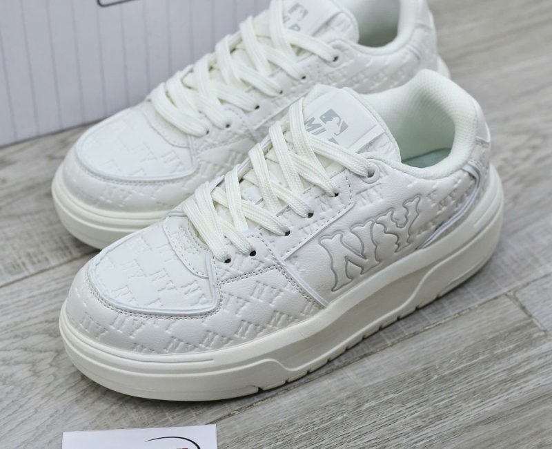 Giày MLB Korea Chunky Liner Embo Mono Cooperstown New York Yankees White Like Auth