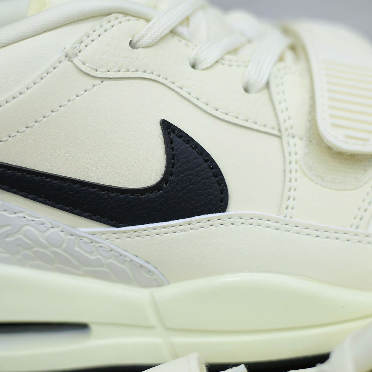 Giày Nike Air Jordan Legacy 312 Low ‘Coconut Black’ Best Quality