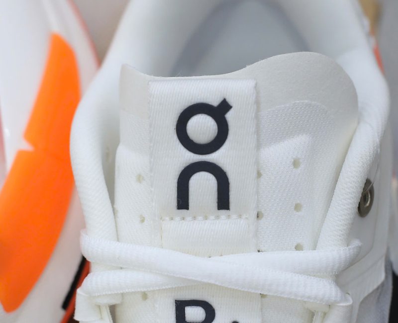 Giày On Roger Pro 2 Clay White Flame Like Auth