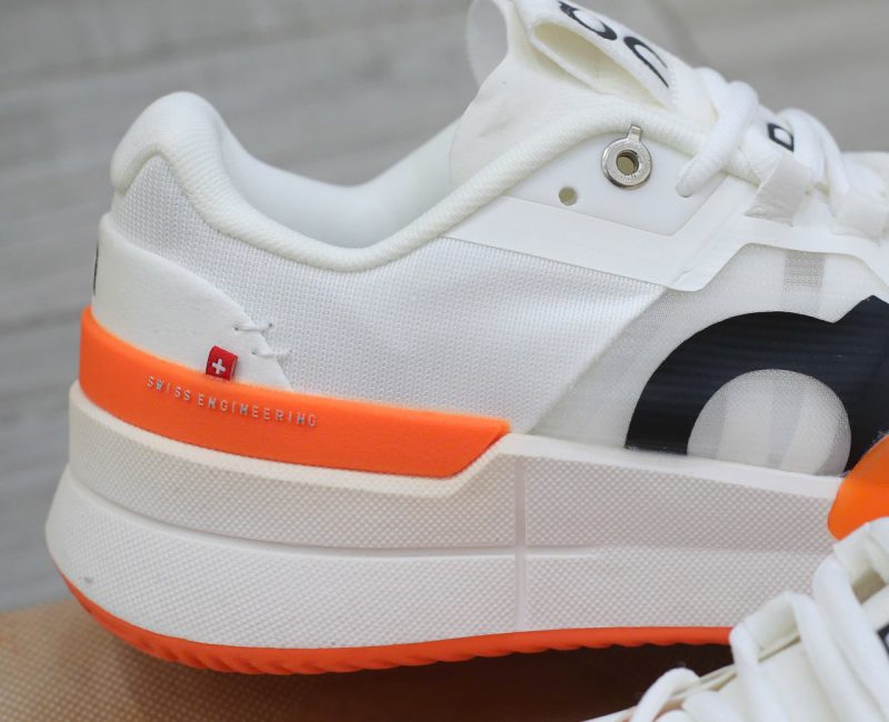 Giày On Roger Pro 2 Clay White Flame Like Auth