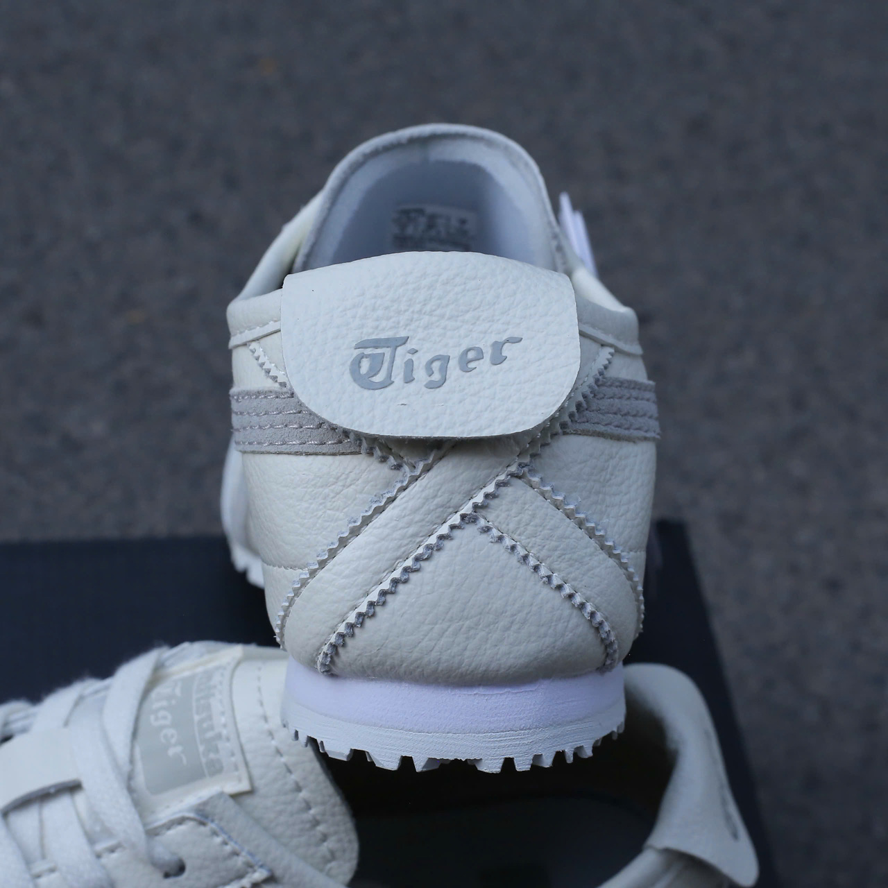 Giày Onitsuka Tiger Mexico 66 ‘White Light Sage’