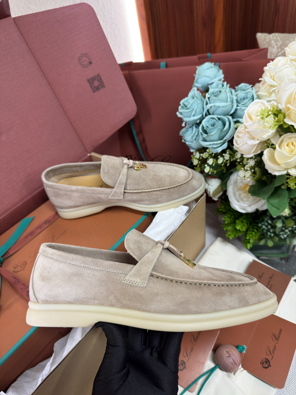 Giày Loro Piana Summer Charms Walk Loafer Suede Beige Best Quality