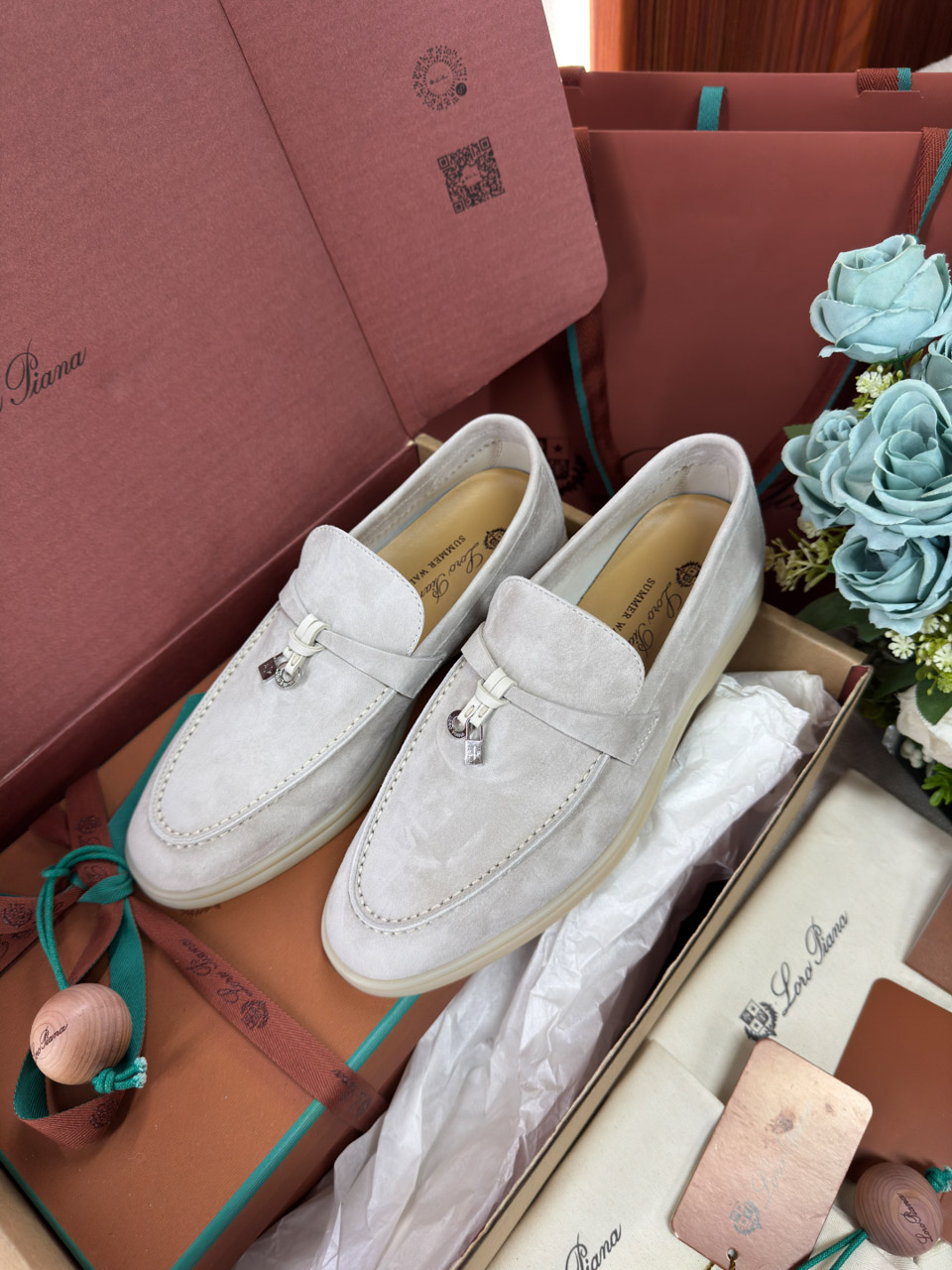 Giày Loro Piana Summer Charms Walk Loafer Suede Powder Pearl Best Quality