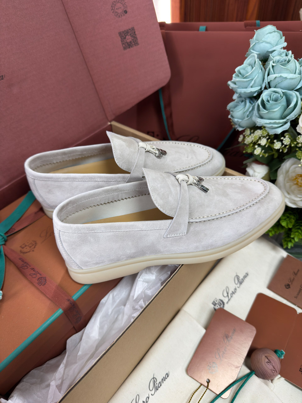 Giày Loro Piana Summer Charms Walk Loafer Suede Powder Pearl Best Quality