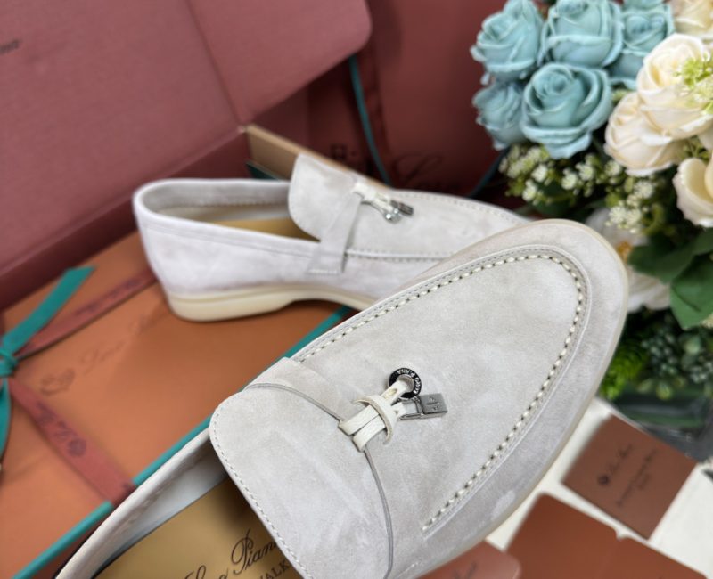 Giày Loro Piana Summer Charms Walk Loafer Suede Powder Pearl Best Quality