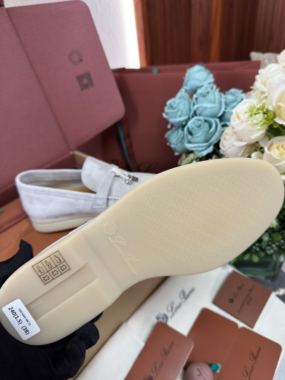 Giày Loro Piana Summer Charms Walk Loafer Suede Powder Pearl Best Quality