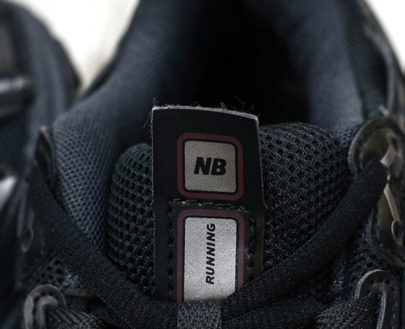 Giày New Balance 1906A Black Dark Silver Metallic Like Auth