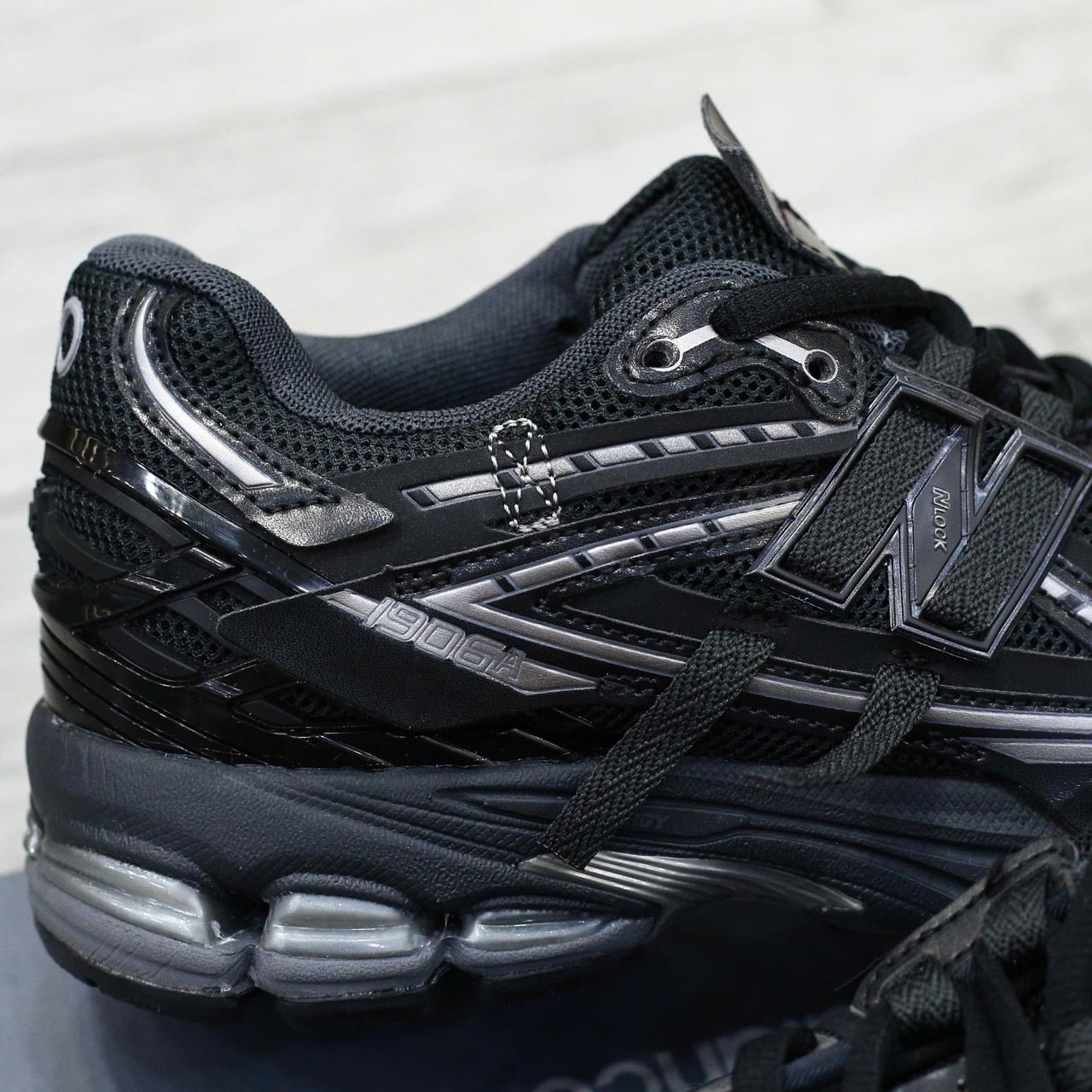 Giày New Balance 1906A Black Dark Silver Metallic Like Auth