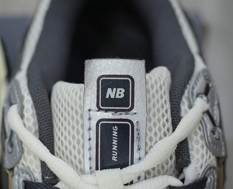 Giày New Balance 1906A ‘Silver Gold Metallic’ Like Auth