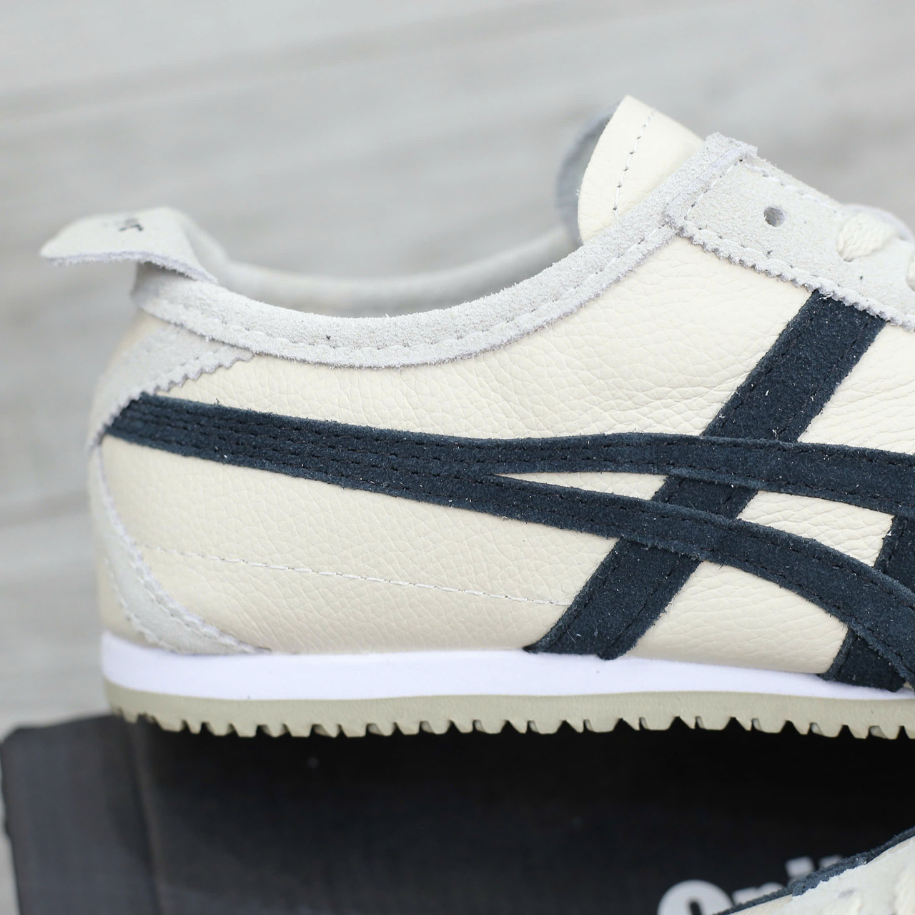 Giày Onitsuka Tiger Mexico 66 Vin White Black Best Quality