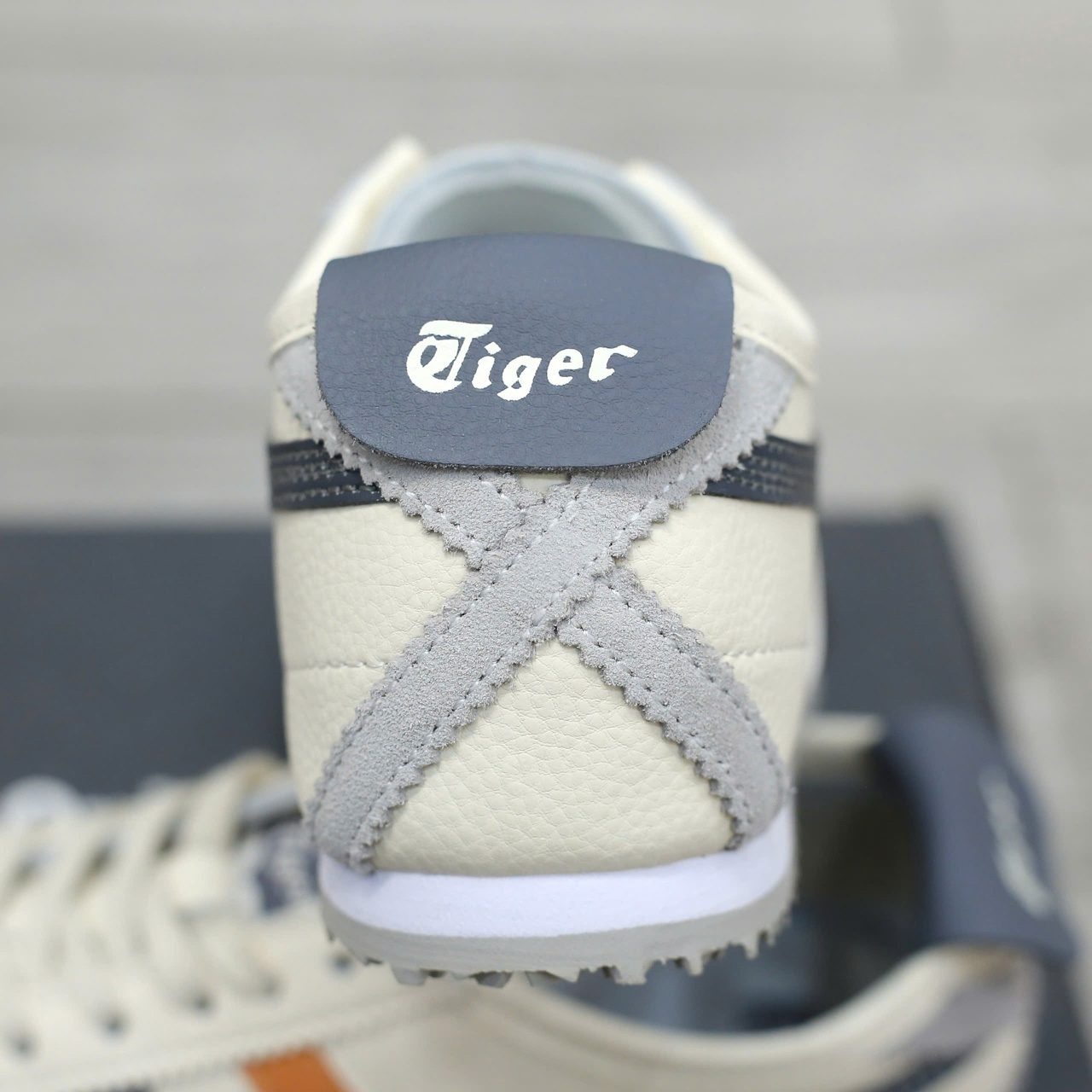 Giày Onitsuka Tiger Mexico 66 ‘White Navy Orange’