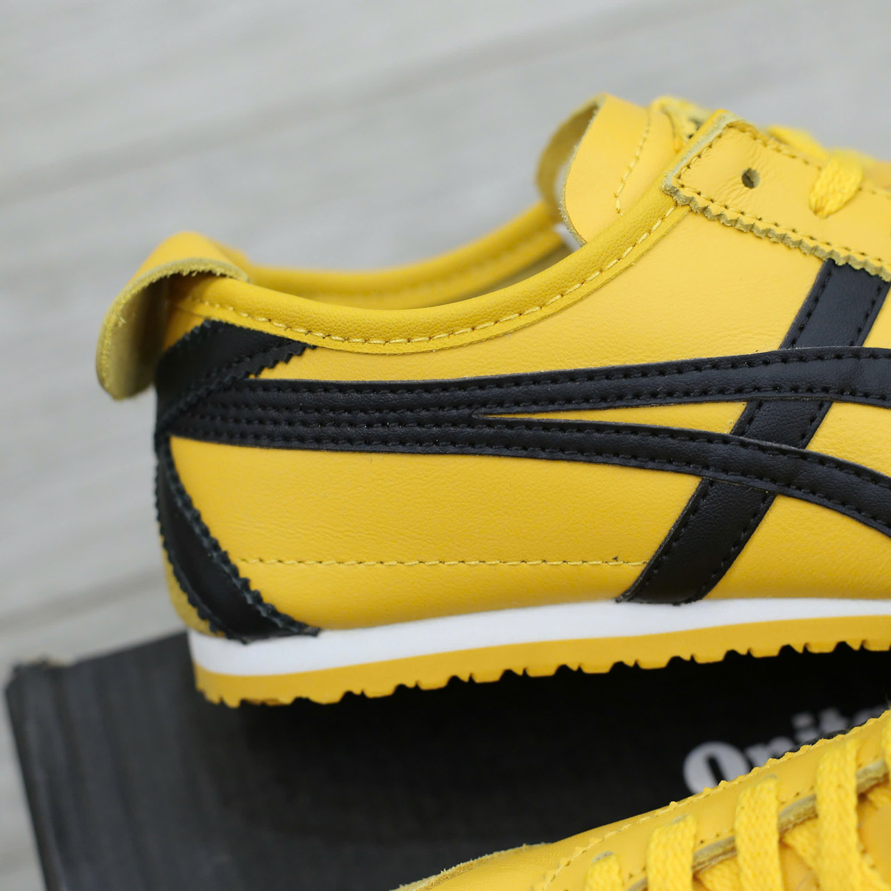 Giày Onitsuka Tiger Mexico 66 ‘Yellow Black’ Best Quality