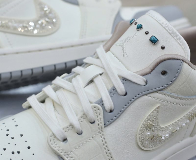 Giày Nike Air Jordan 1 Low Sail Soft Pearl Real