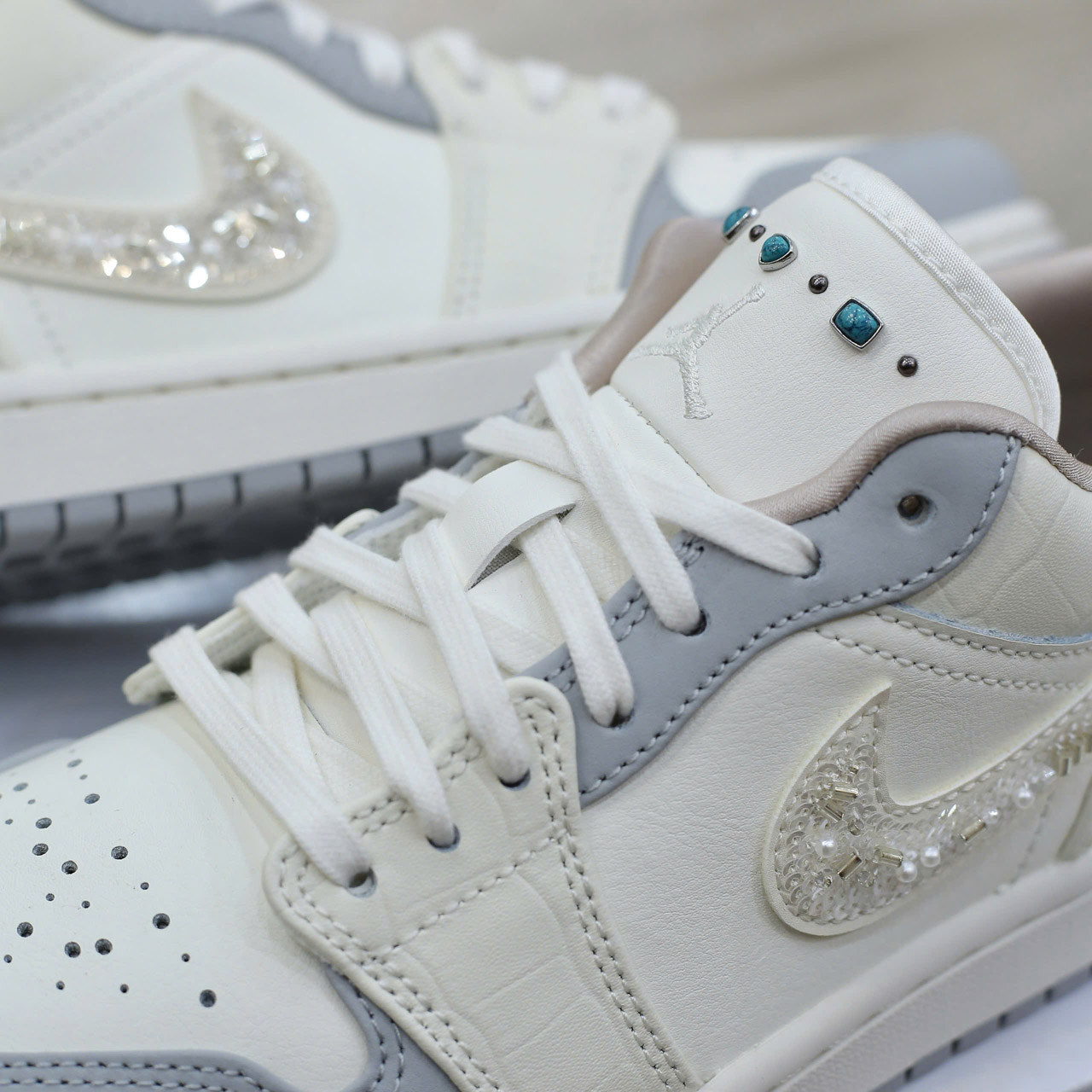 Giày Nike Air Jordan 1 Low Sail Soft Pearl Real