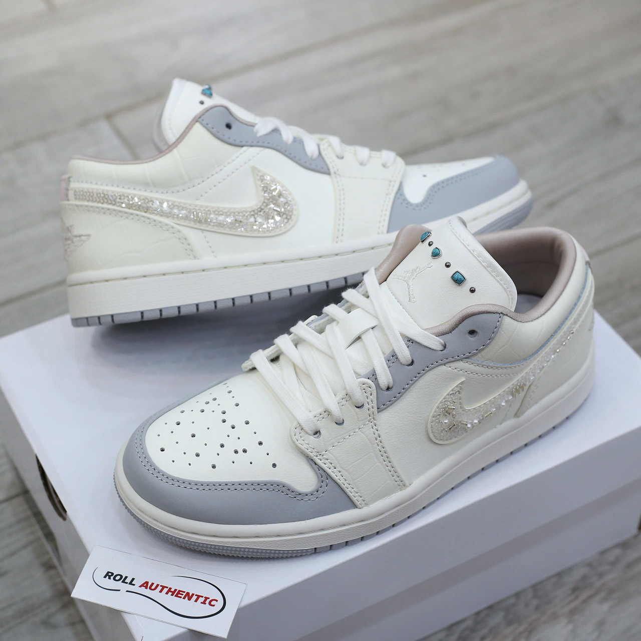 Giày Nike Air Jordan 1 Low Sail Soft Pearl Real