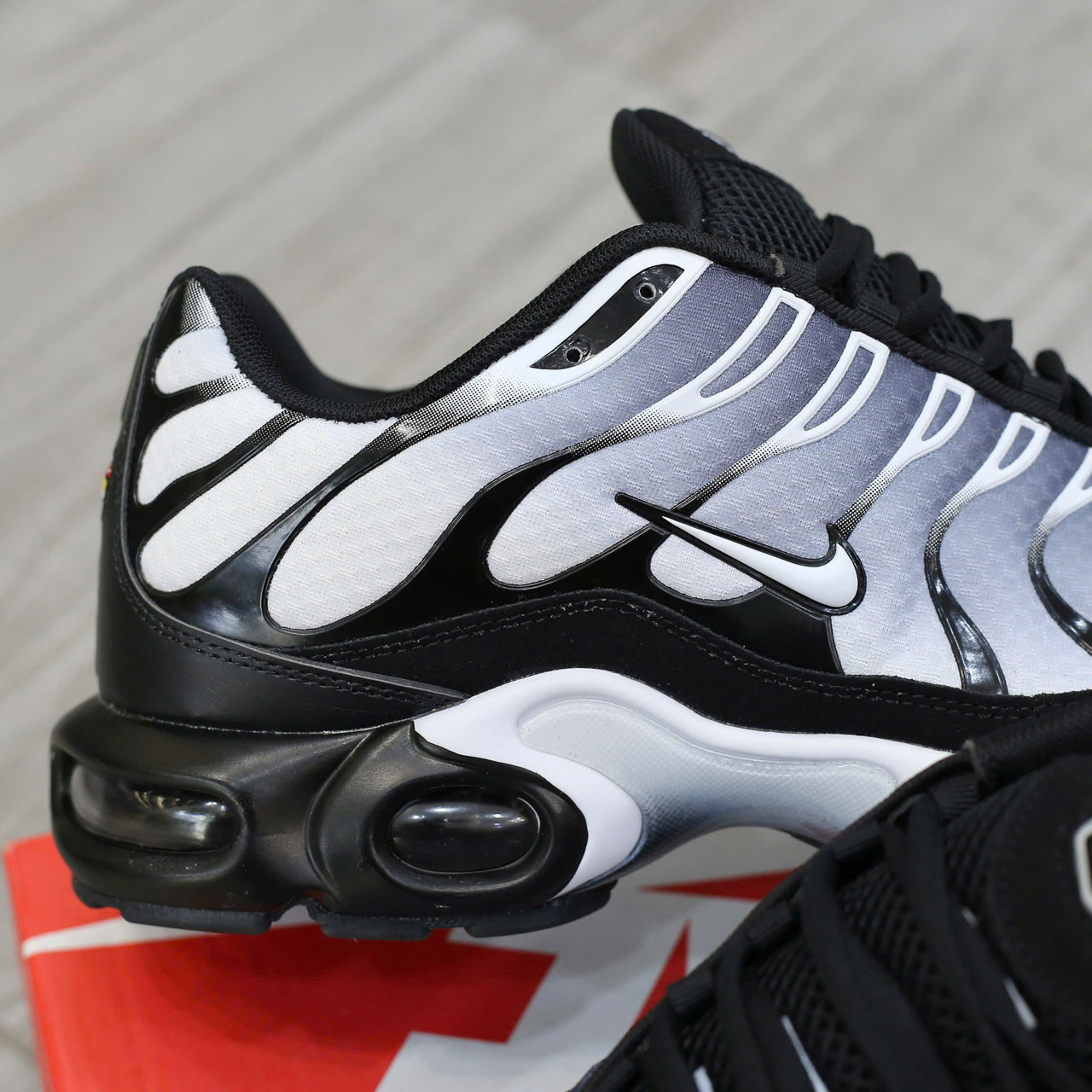 Giày Nike Air Max Plus ‘Black Metallic Silver’ Best Quality