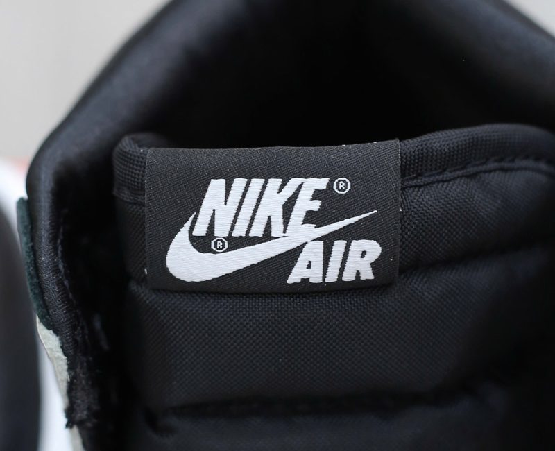 Giày Nike Wmns Air Jordan 1 High OG ‘Silver Toe’ Best Quality