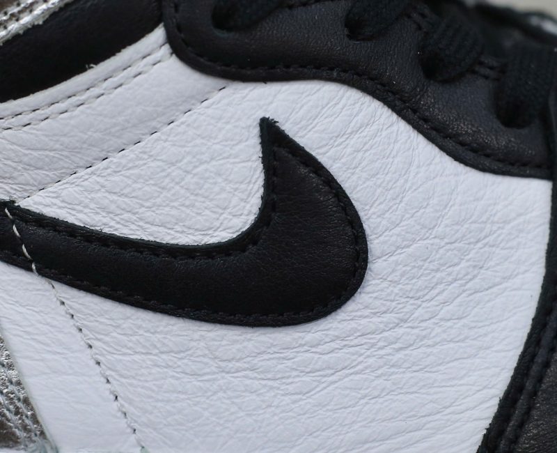 Giày Nike Wmns Air Jordan 1 High OG ‘Silver Toe’ Best Quality