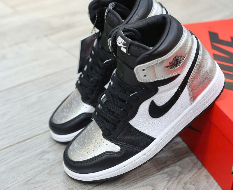 Giày Nike Wmns Air Jordan 1 High OG ‘Silver Toe’ Best Quality