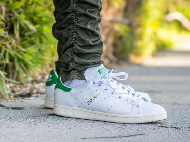 Stan Smith tối giản, dễ phối đồ, vẫn là chuẩn mực trong tủ giày nam.