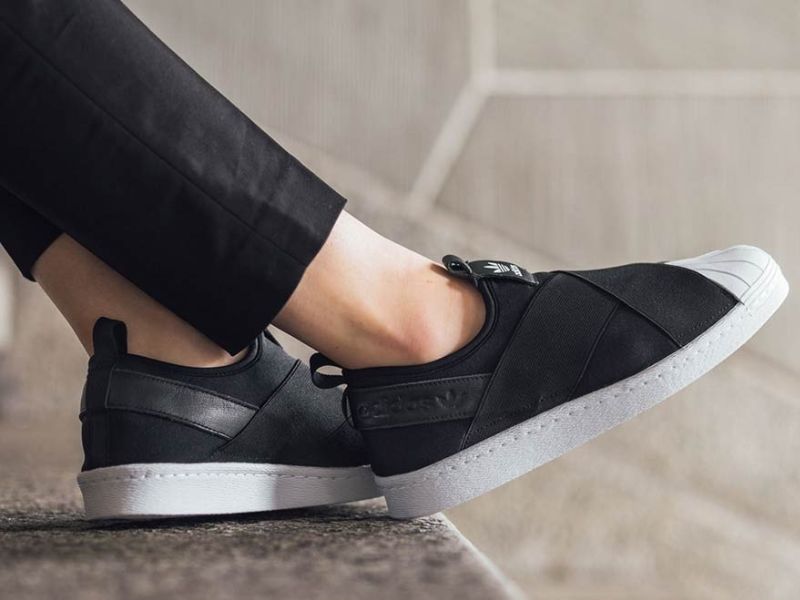 Superstar Slip-On/Sleek tiện lợi, tối giản, vẫn giữ sự nổi bật và sang trọng.