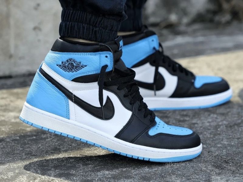 Air Jordan – dòng sneaker kết hợp giữa thể thao và thời trang, biểu tượng của phong cách và sưu tập.