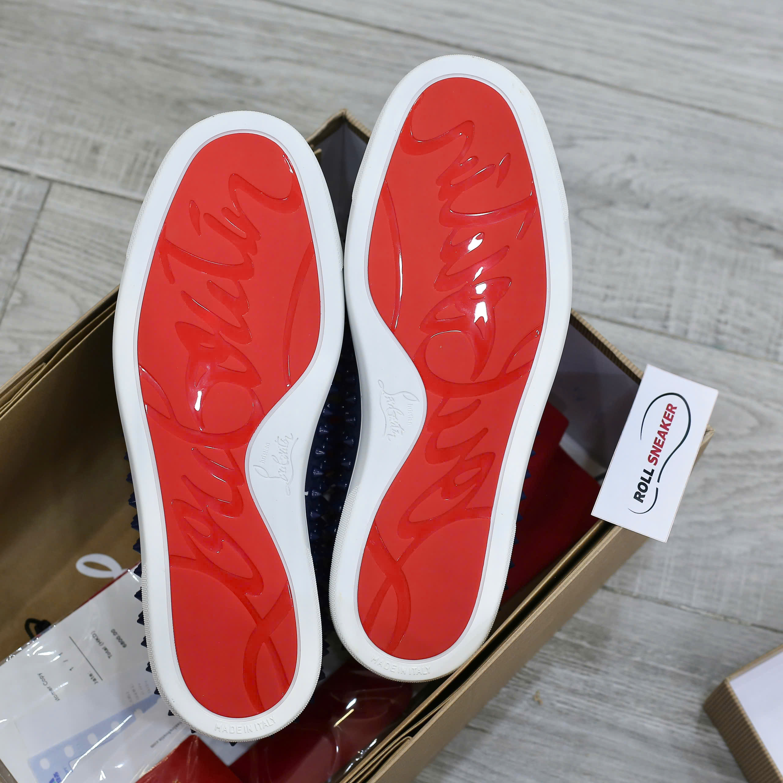 Giày Christian Louboutin Navy Suede Roller Boat Spiked Slip On Best Quality