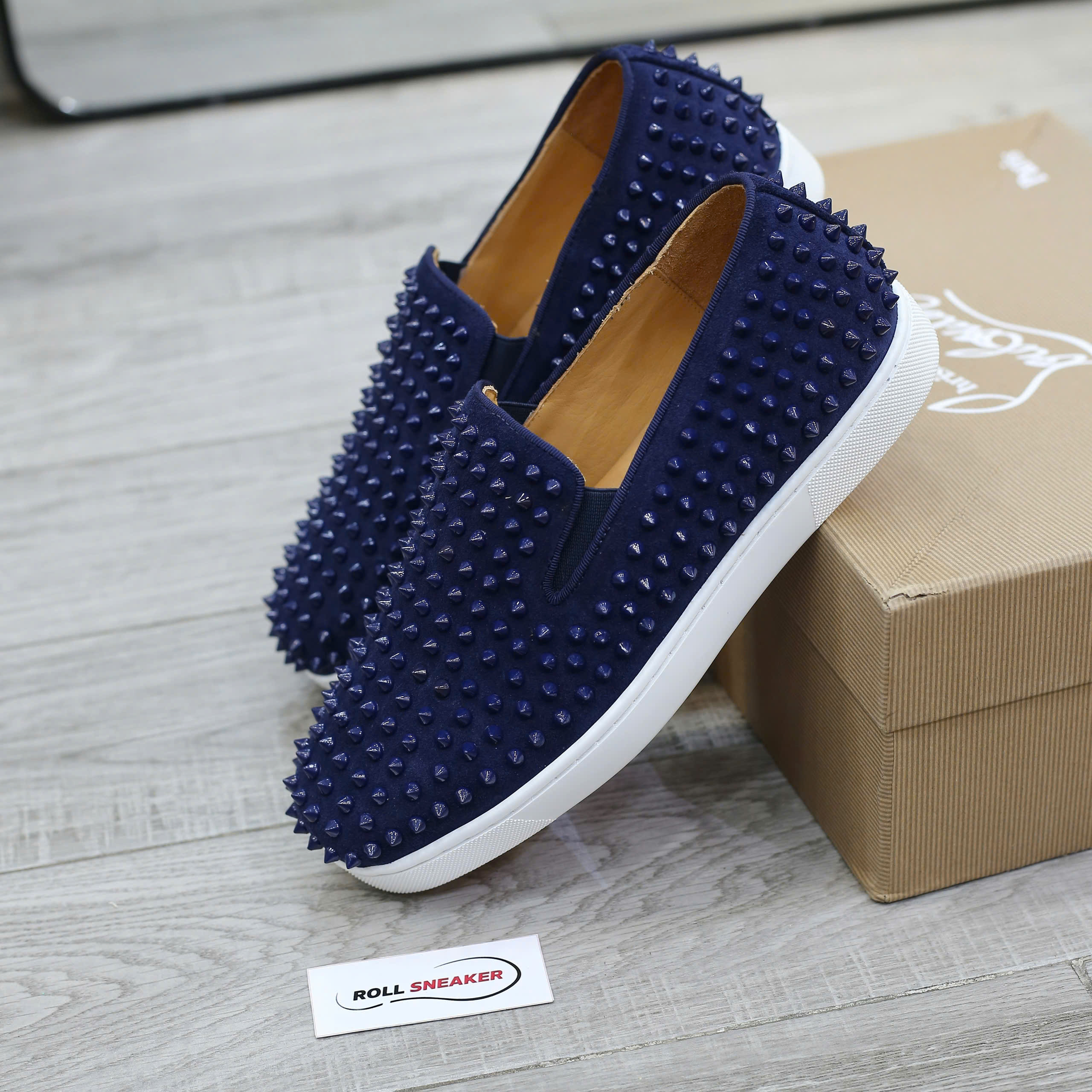 Giày Christian Louboutin Navy Suede Roller Boat Spiked Slip On Best Quality