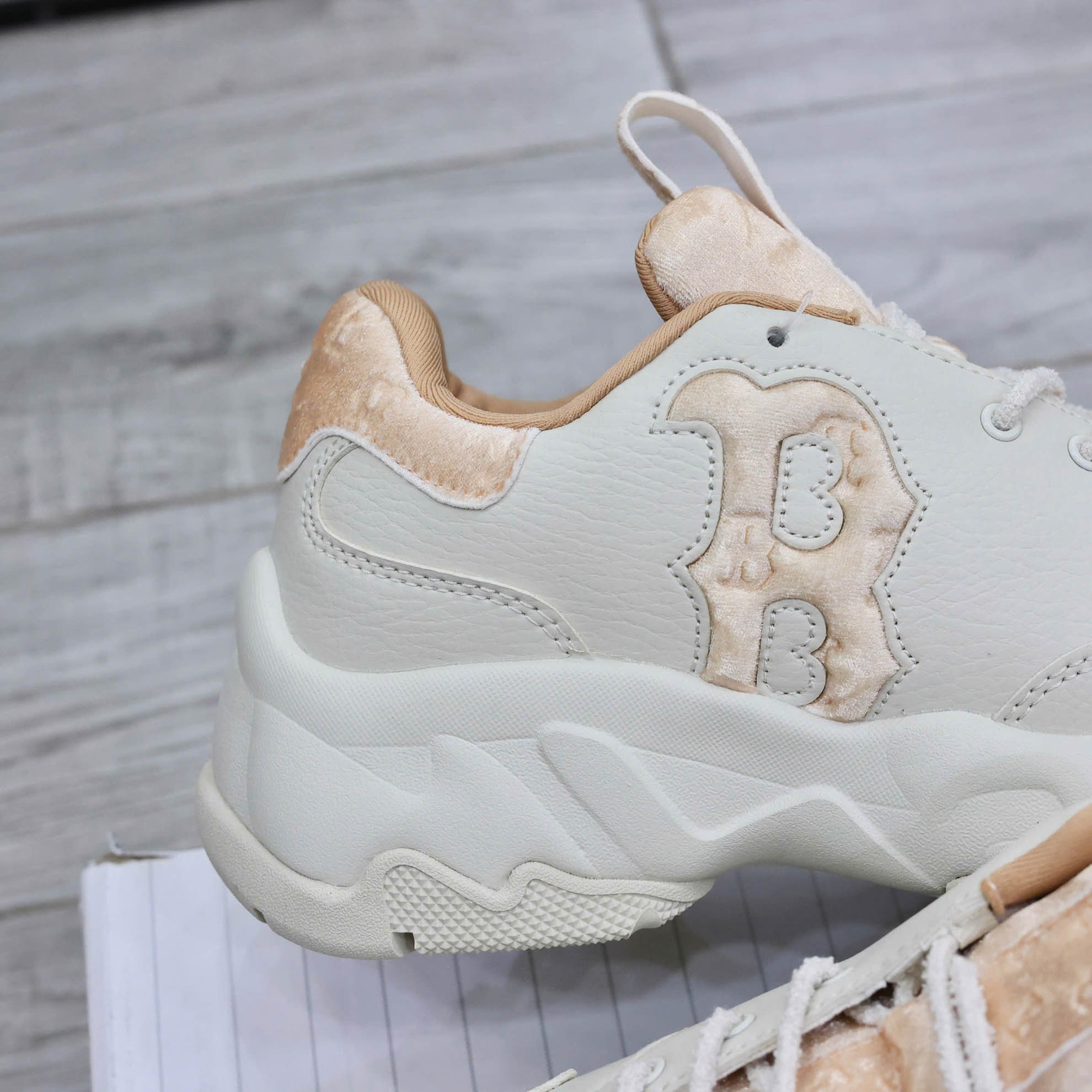 Giày MLB Korea BigBall Chunky Window Velvet Mono Boston Red Sox Brown Best Quality