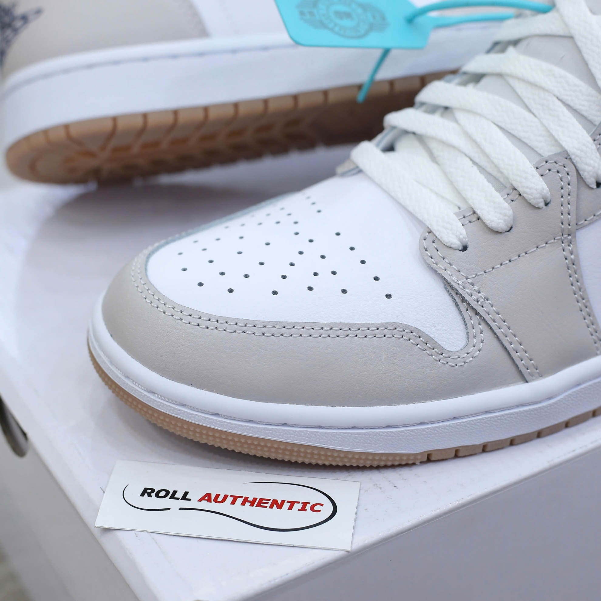 Nike Air Jordan 1 Low Midnight Navy Neutral Grey Real