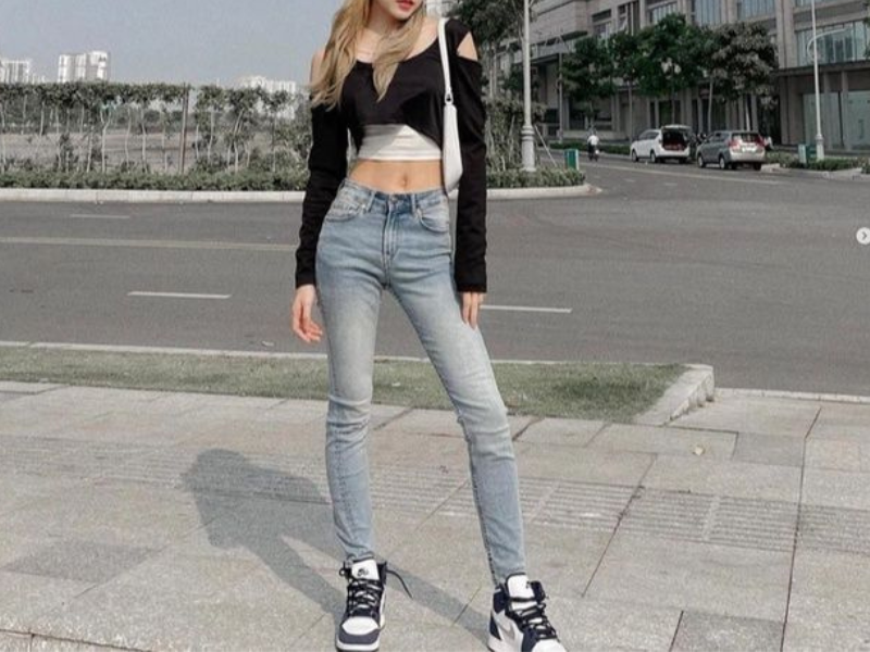 Phong cách cá tính với Jordan cổ cao phối quần jeans